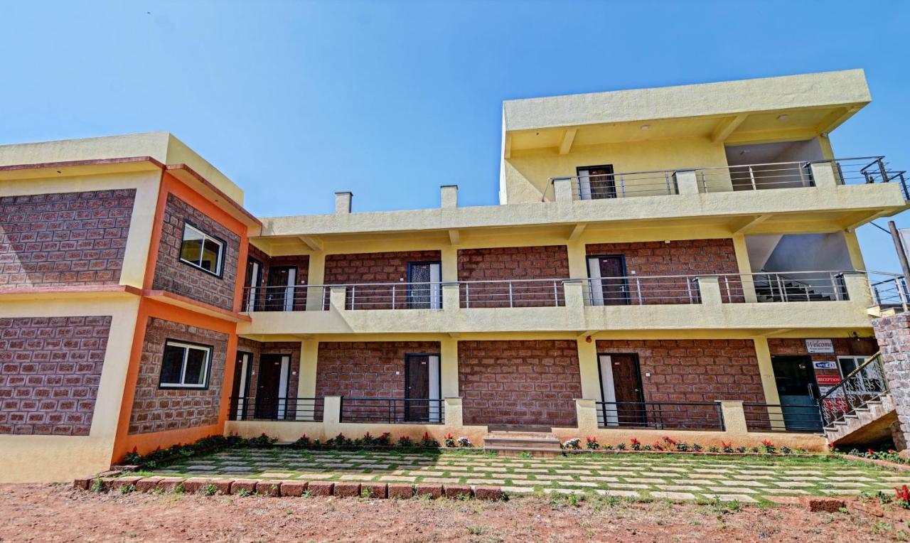 Mahābaleshwar Aditya Hill View Inn מראה חיצוני תמונה